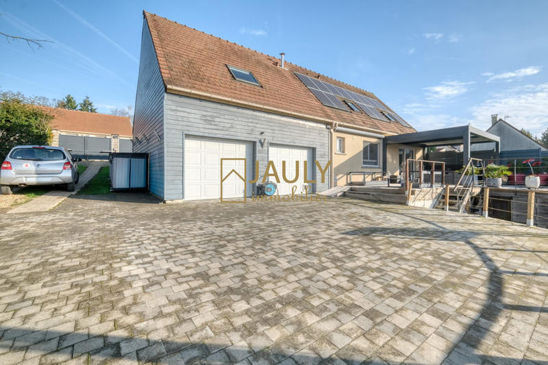 Maison traditionnelle - 173 m² - 7 pièces