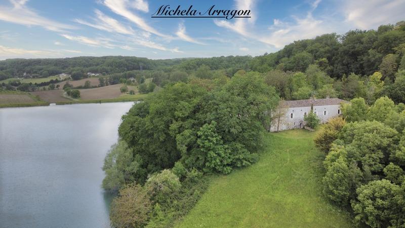 Maison en pierre - 252 m² - 5 pièces