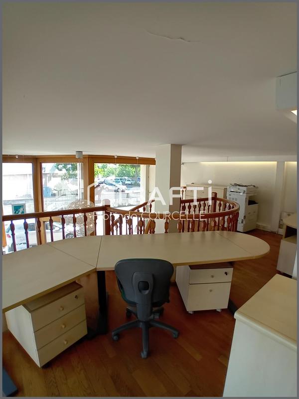 Local commercial - 119 m² - 2 pièces