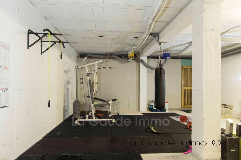 Villa - 198 m² - 7 pièces