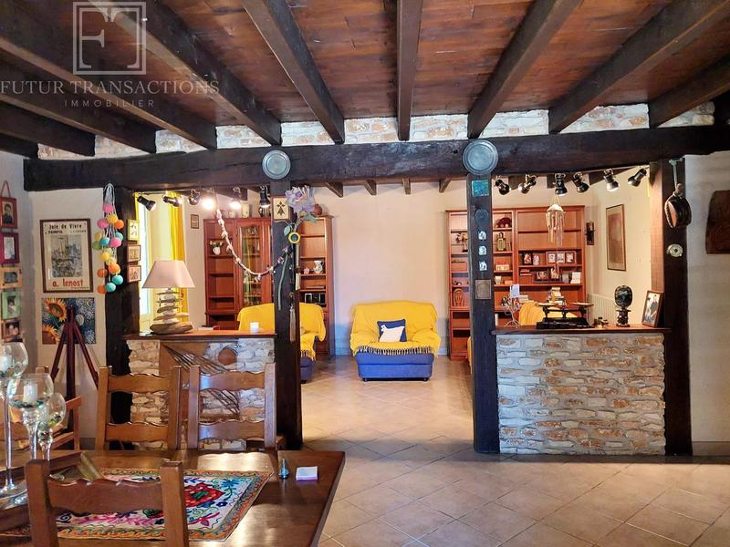 Maison - 137 m² - 6 pièces