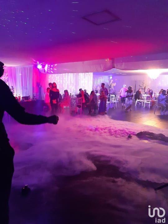 Local commercial - 1 500 m²