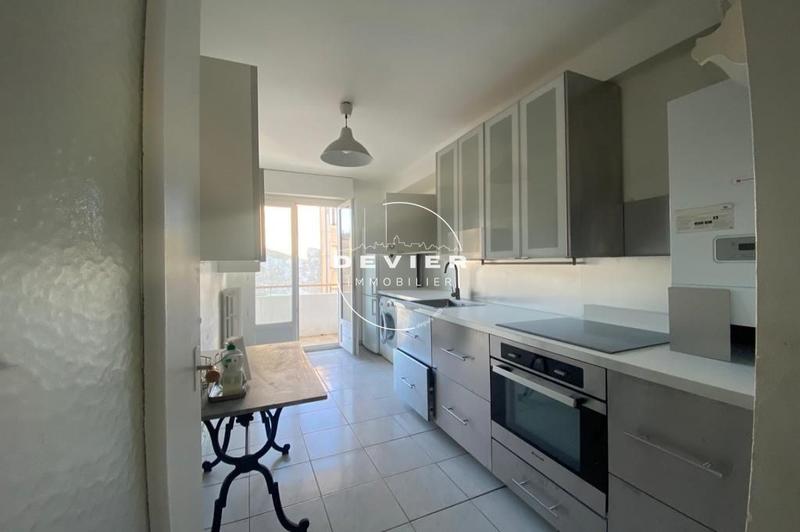 Appartement - 85 m² - 4 pièces