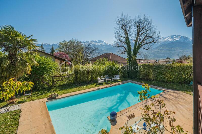 Villa - 213 m² - 7 pièces