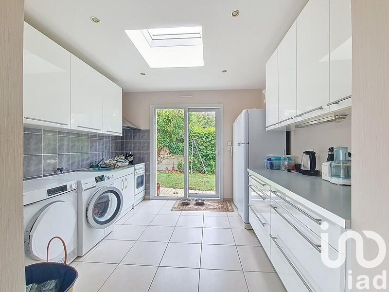 Maison - 140 m² - 8 pièces