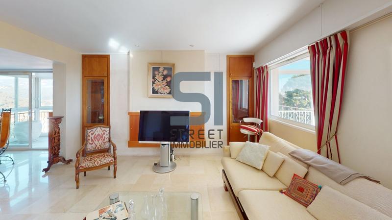 Maison - 408 m² - 8 pièces