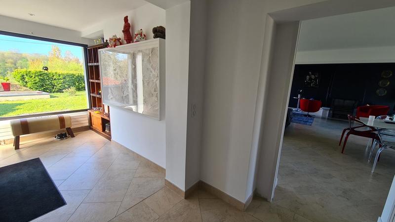 Maison - 252 m² - 9 pièces