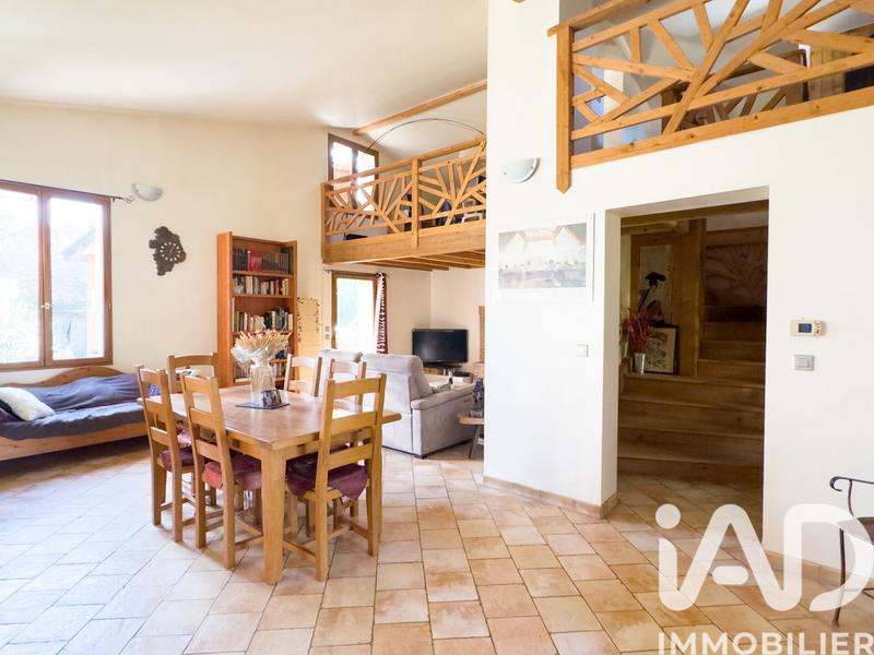 Maison - 140 m² - 3 pièces