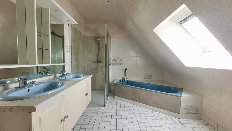 Maison - 160 m² - 7 pièces