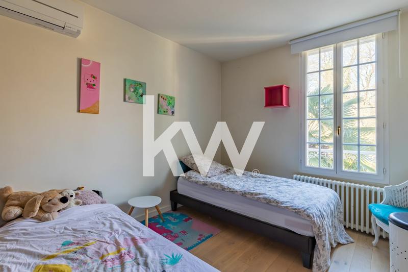 Maison - 143 m² - 6 pièces