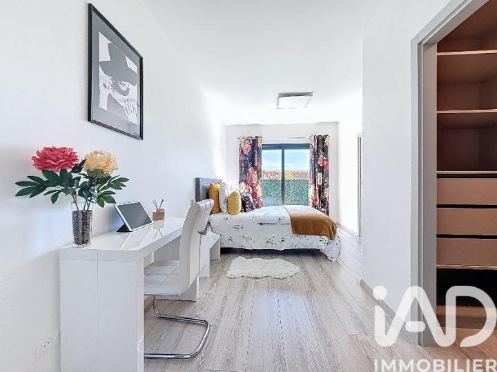 Maison - 259 m² - 5 pièces