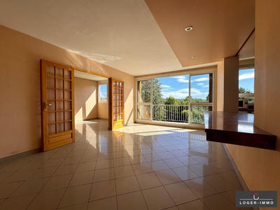 Appartement - 79 m² - 4 pièces