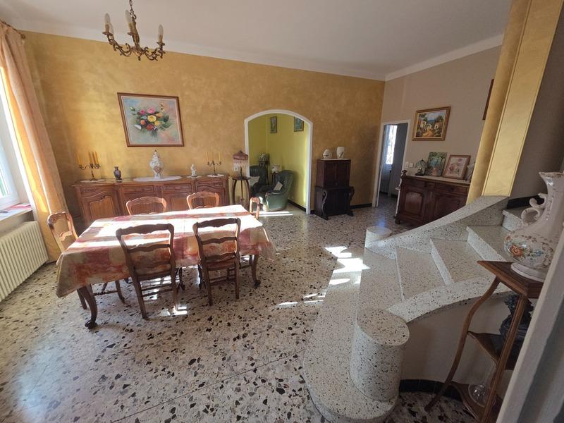 Maison - 93 m² - 5 pièces