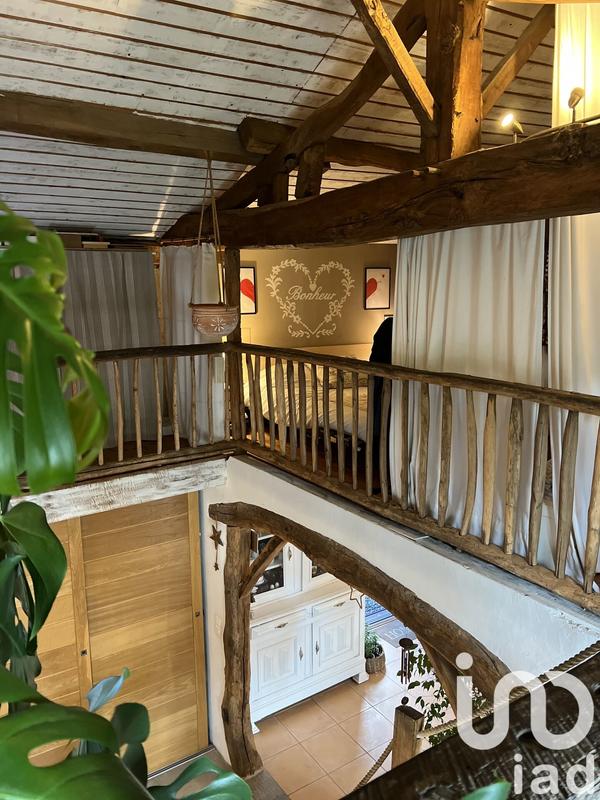 Maison - 201 m² - 7 pièces