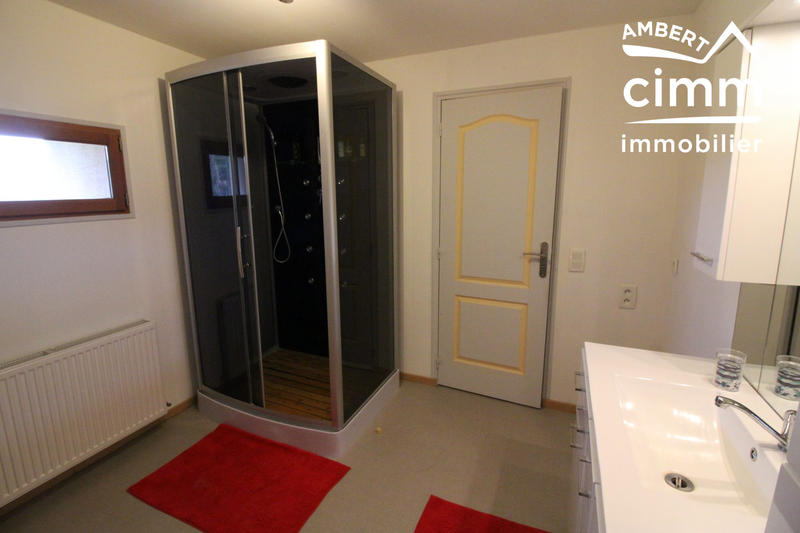 Maison - 275 m² - 12 pièces