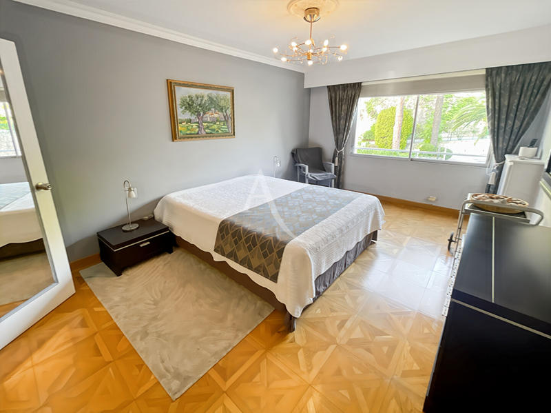 Appartement - 95 m² - 3 pièces