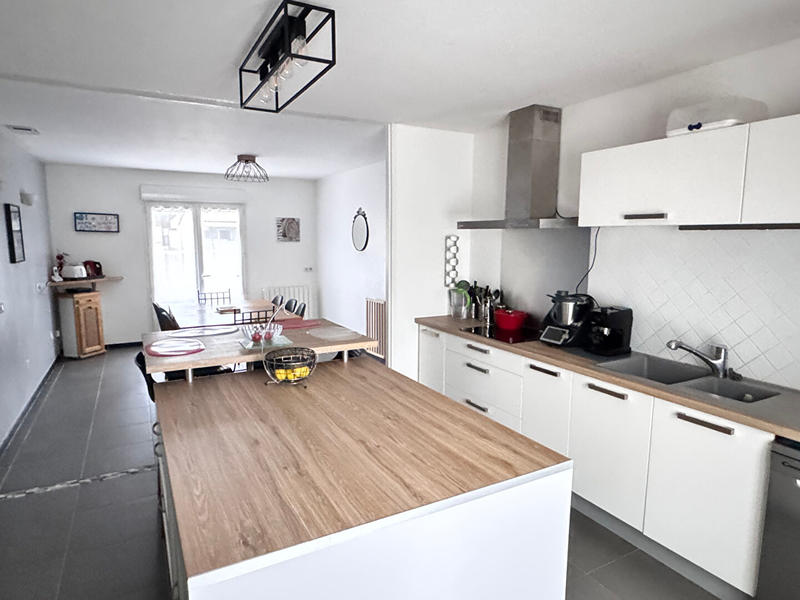 Maison - 140 m² - 5 pièces