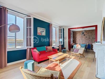 Maison - 161 m² - 8 pièces