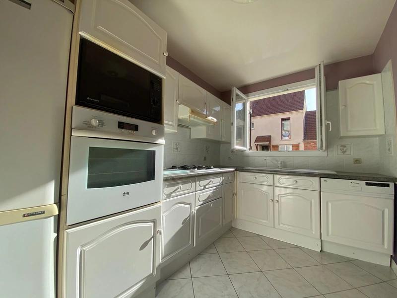 Maison - 102 m² - 4 pièces