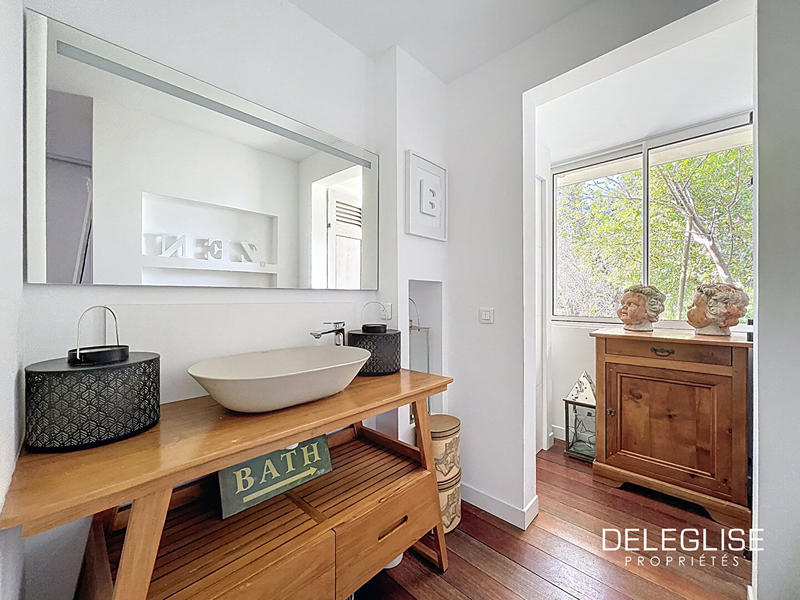 Demeure - 200 m² - 7 pièces