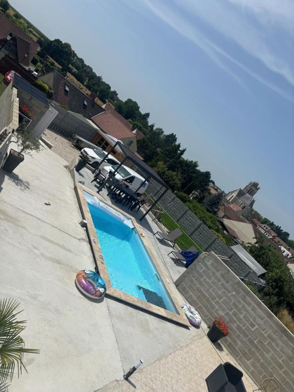 Maison - 95 m² - 4 pièces