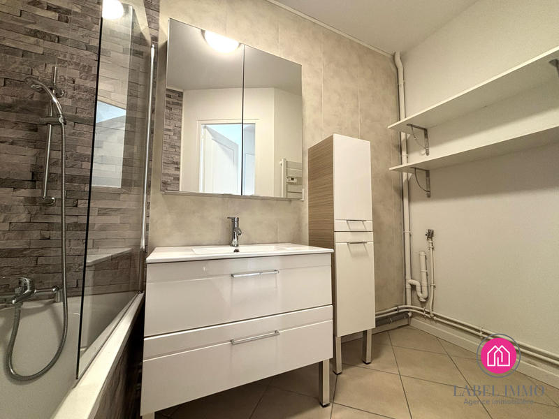 Appartement - 60 m² - 3 pièces