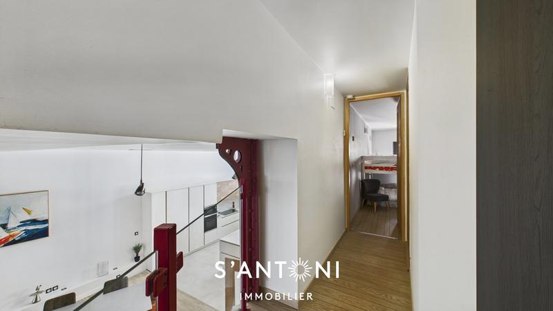 Duplex - 215 m² - 5 pièces