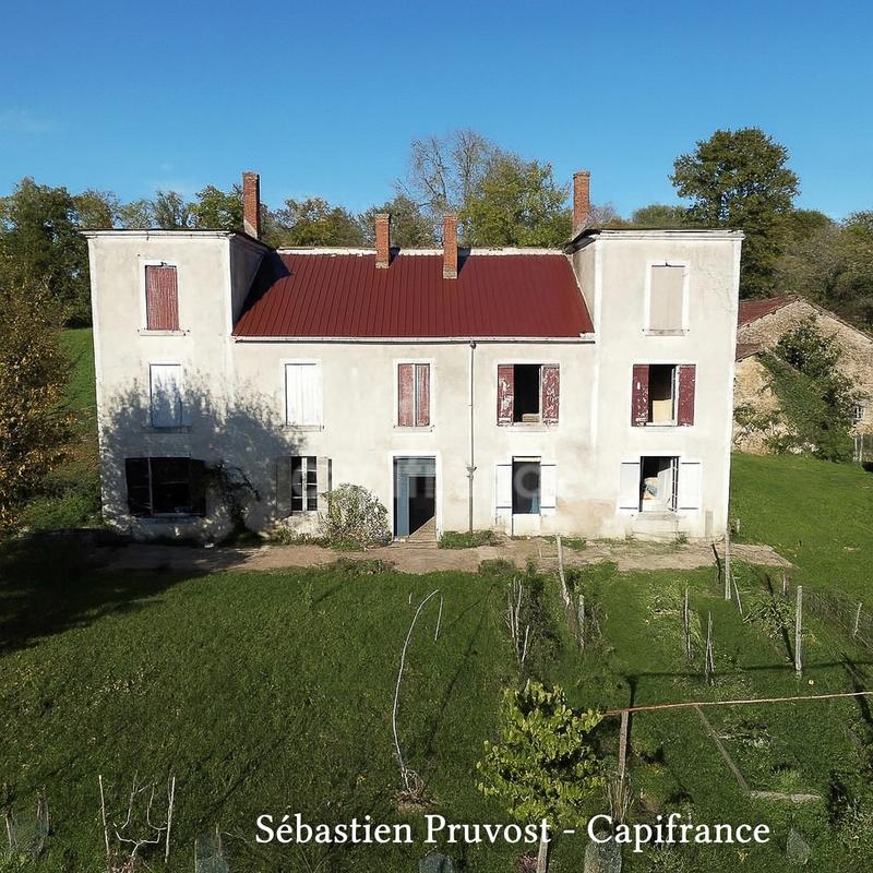 Propriété - 315 m² - 12 pièces