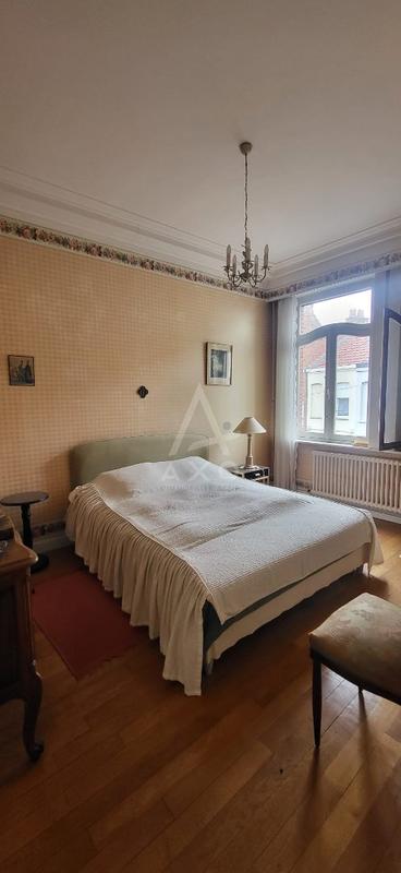 Maison - 440 m² - 14 pièces