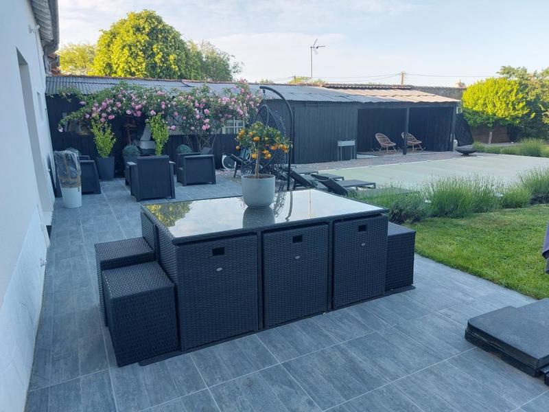 Maison - 180 m² - 7 pièces