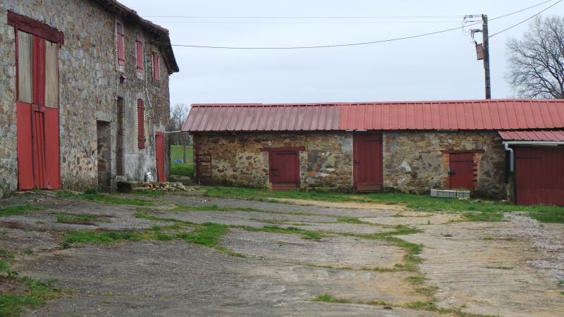 Maison - 1 400 m² - 10 pièces