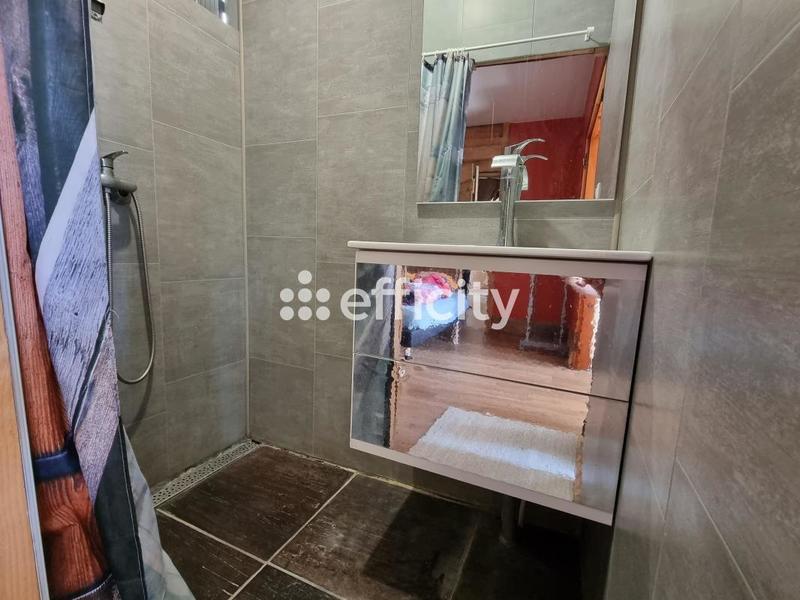 Maison - 145 m² - 10 pièces