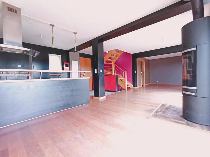 Maison - 170 m² - 7 pièces