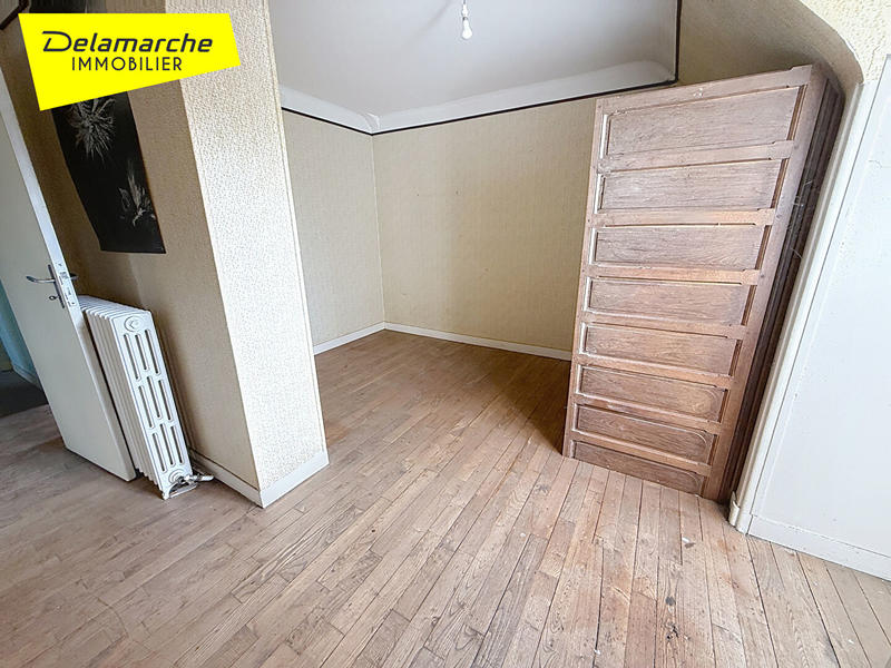 Maison - 201 m² - 9 pièces