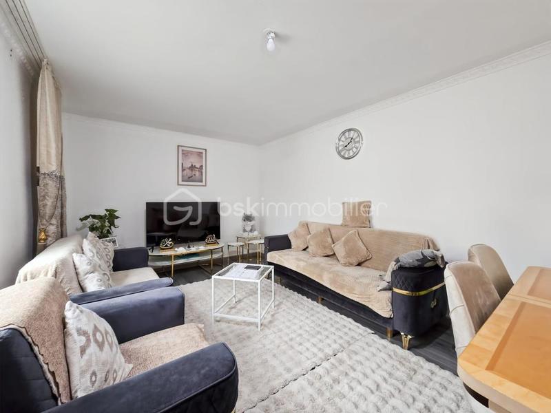 Maison - 169 m² - 9 pièces