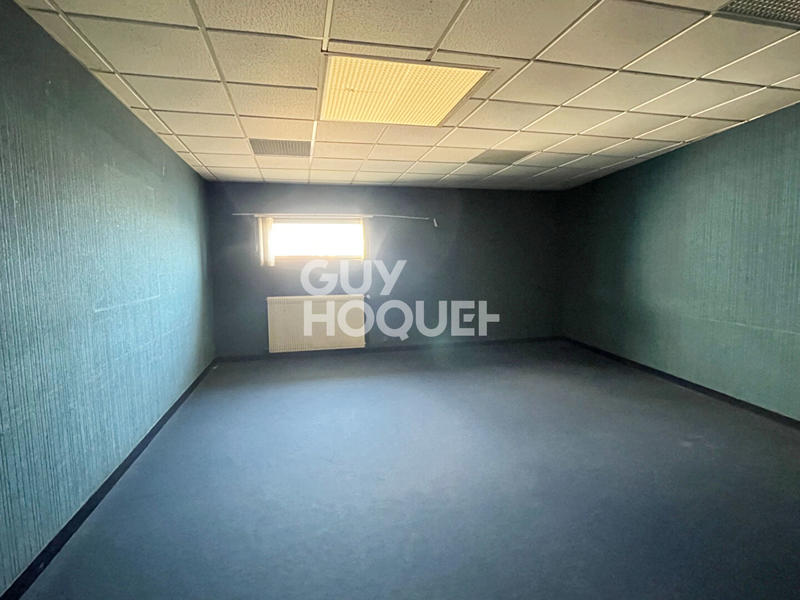 Local commercial - 150 m² - 3 pièces