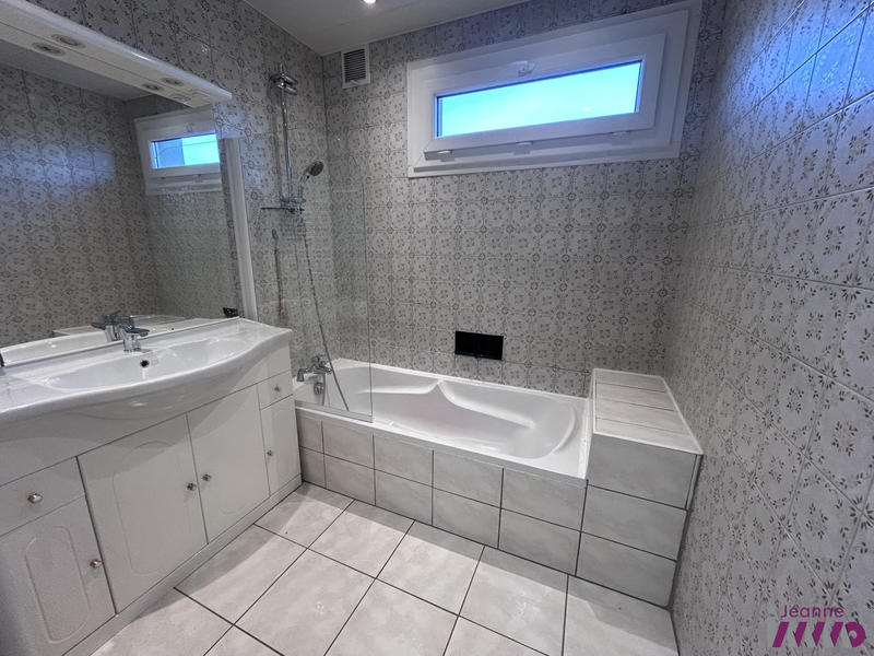 Appartement - 93 m² - 4 pièces