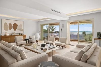 Villa - 315 m² - 6 pièces