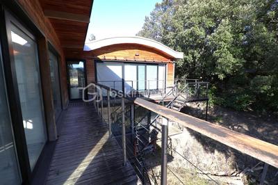 Maison - 260 m² - 9 pièces