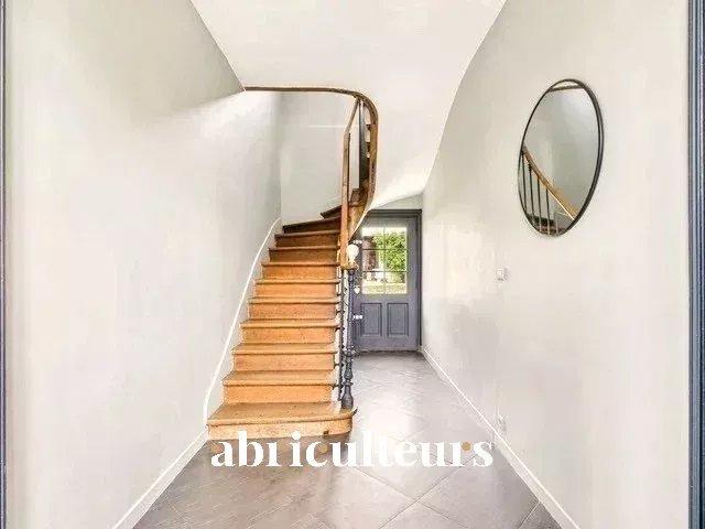 Maison - 152 m² - 7 pièces