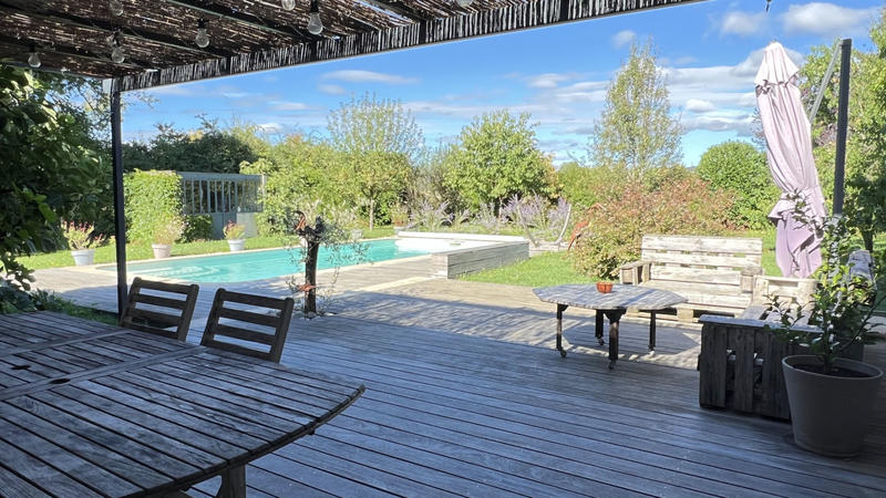 Maison - 1 730 m² - 8 pièces