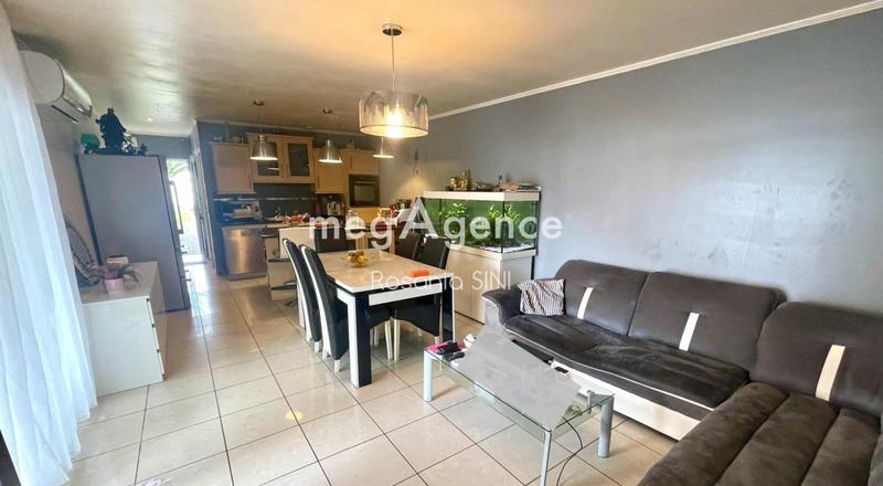 Maison - 234 m² - 8 pièces