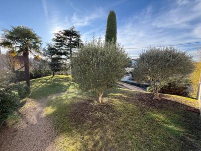 Maison - 229 m² - 8 pièces