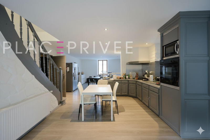 Maison de domaine équestre - 320 m² - 11 pièces