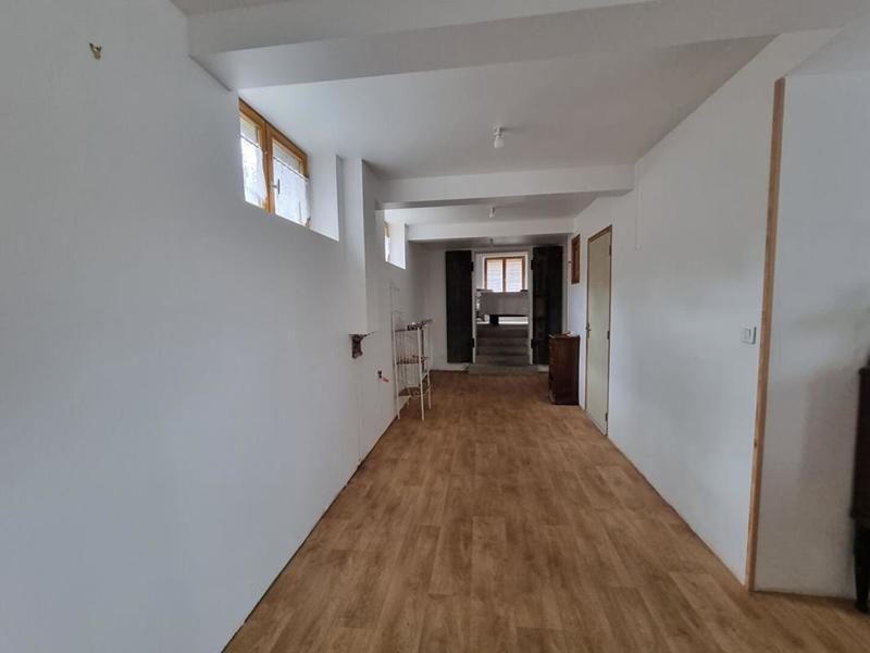 Maison - 163 m² - 8 pièces