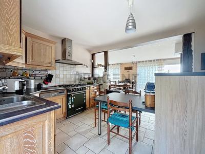 Maison - 154 m² - 7 pièces