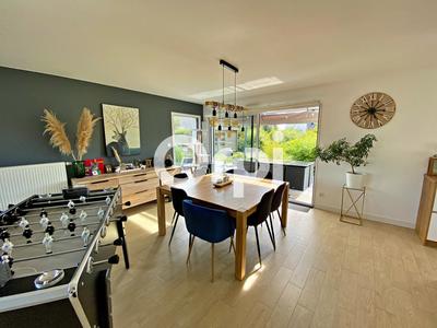 Maison - 140 m² - 5 pièces