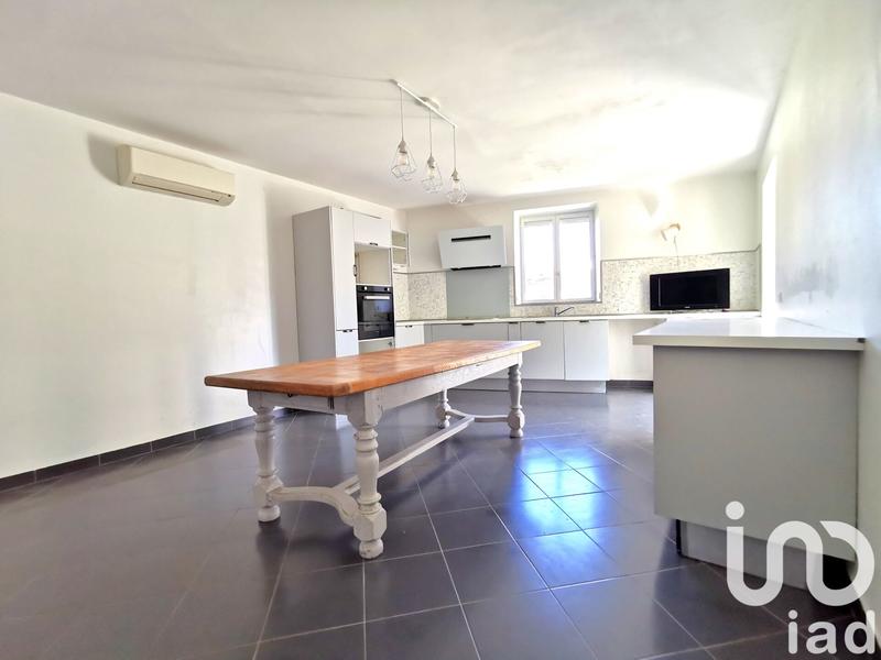 Maison - 210 m² - 9 pièces