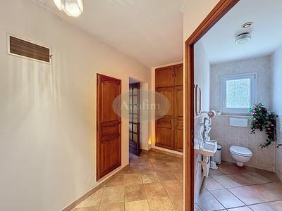 Maison - 180 m² - 7 pièces