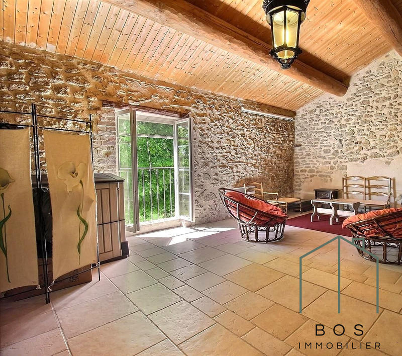 Mas - 348 m² - 8 pièces